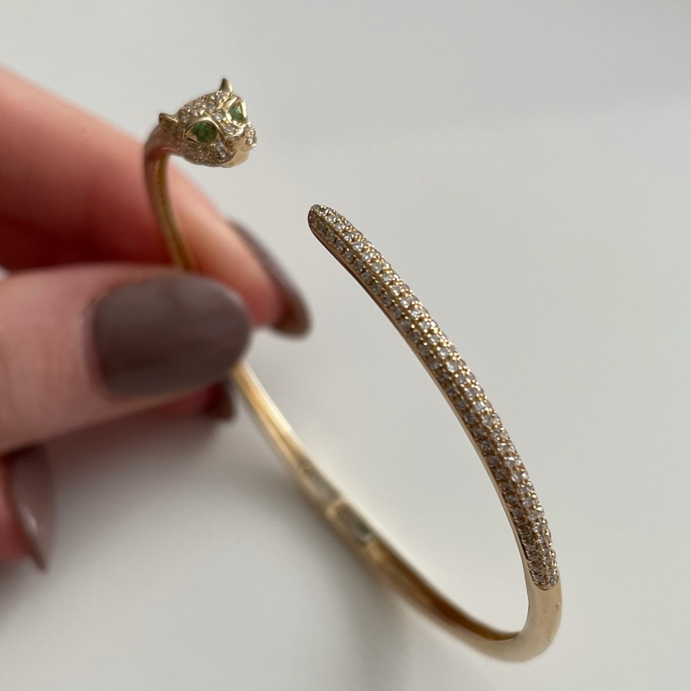 Yellow gold diamond bangle